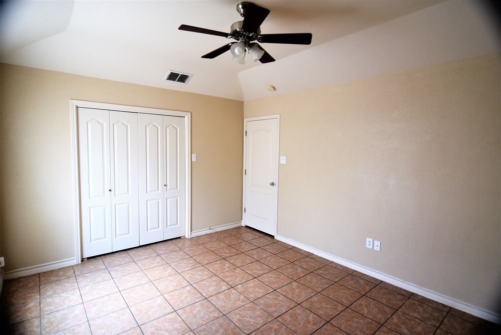 Los Balcones : 3001 Corpus Christi St, Laredo, TX 78043